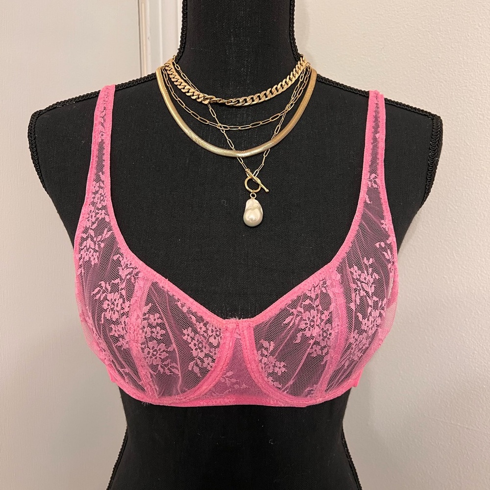 Sheer Lace Underwire Bra — Pink